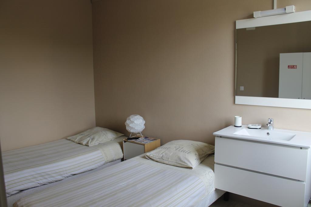 Hotel Le Bellevue Lisieux Esterno foto