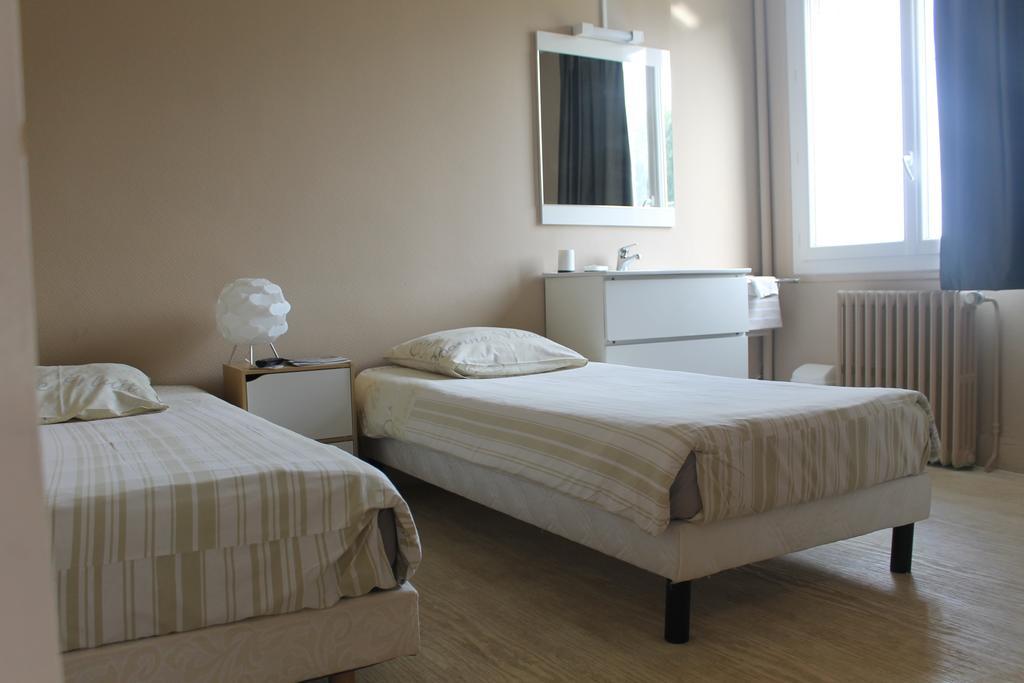 Hotel Le Bellevue Lisieux Esterno foto